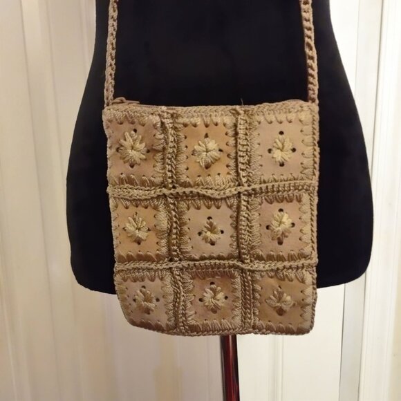 Beige Crochet Shoulder Bag with Zip Closure-LIKE NEW - Picture 1 of 6